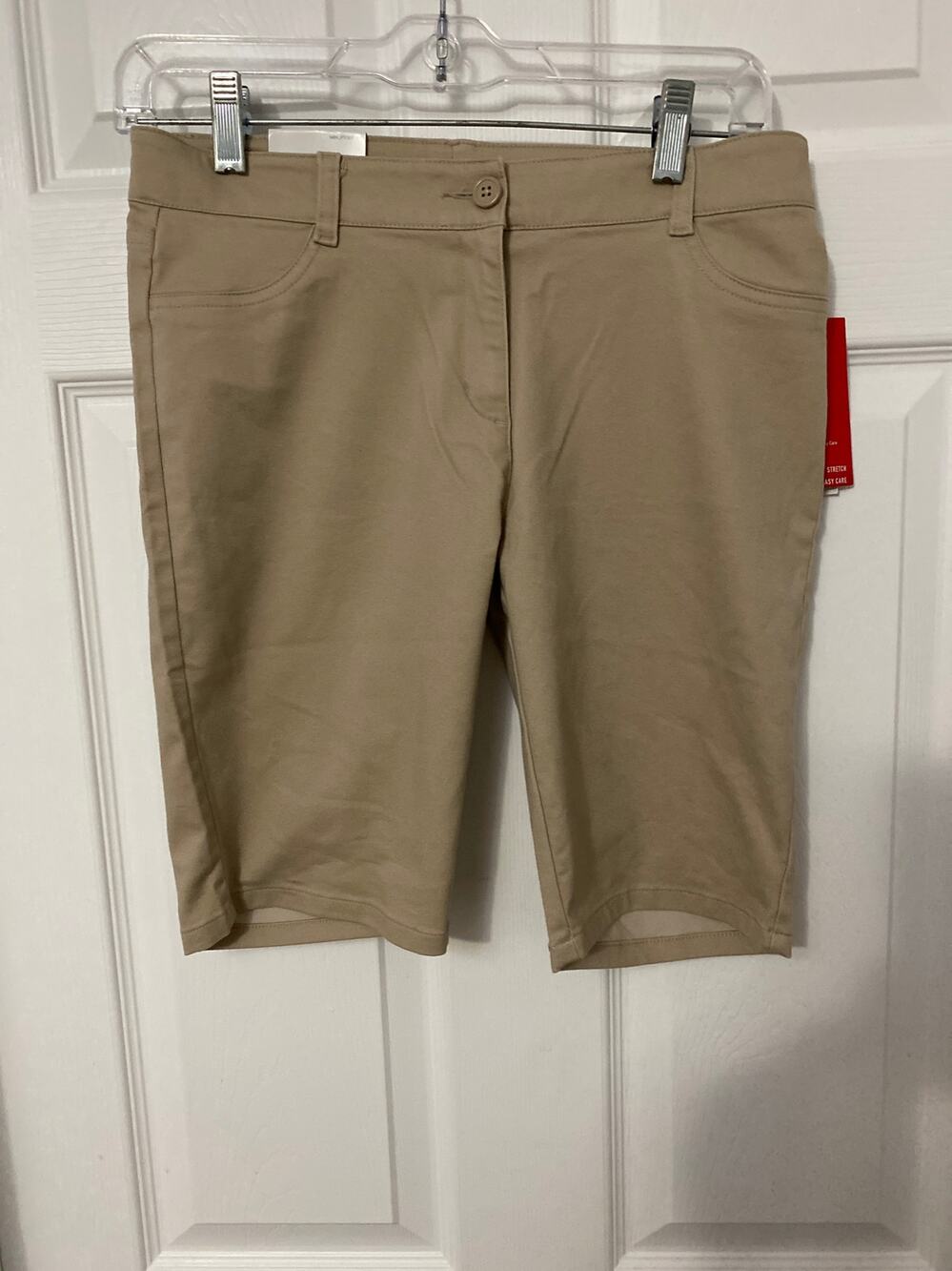 NWT Chaps Skinny Bermuda shorts size 5